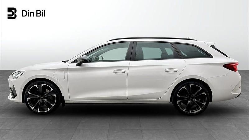 Begagnad Cupra Leon VZ1 150 HK (110 kW) 2024 Candy white Kombi