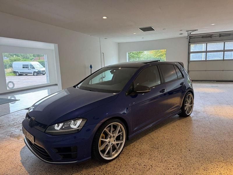 Blå Begagnad 2013 VW Golf VII R Halvkombi | 189 900 kr (Marknadspris) - Bild 1/4