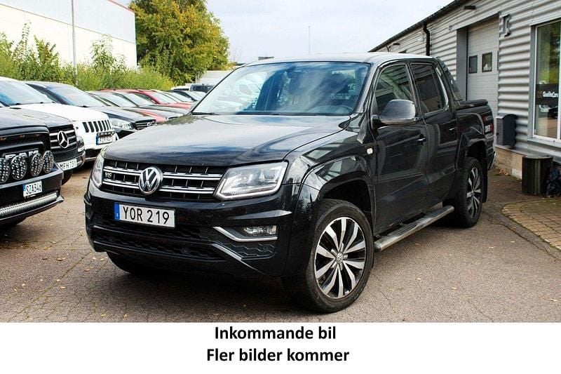 Svart Begagnad 2017 VW Amarok Aventura Pickup | 274 900 kr (Bra pris) - Bild 1/4