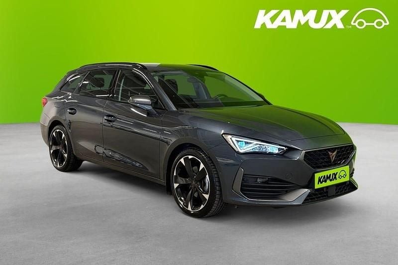 Silver/grå Begagnad 2023 Cupra Leon Kombi | 259 800 kr (Marknadspris) - Bild 1/4