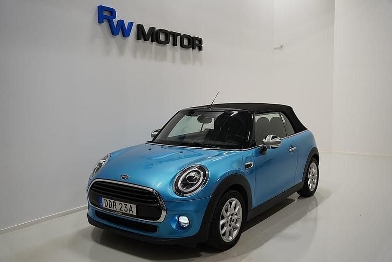 Begagnad Mini Cooper Cabriolet Essential 136 HK (100 kW) 2019 Blå Cab