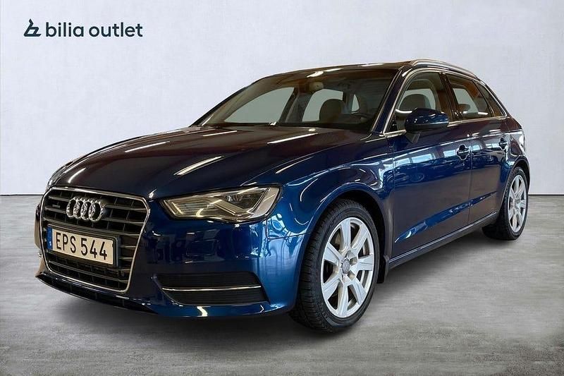 Blå Begagnad 2015 Audi A3 Sedan | 164 900 kr (Superpris) - Bild 1/4