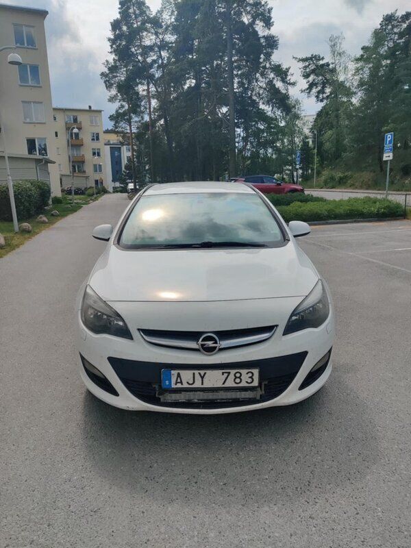 Vit Begagnad 2013 Opel Astra Enjoy Kombi | 44 900 kr (Marknadspris) - Bild 1/4