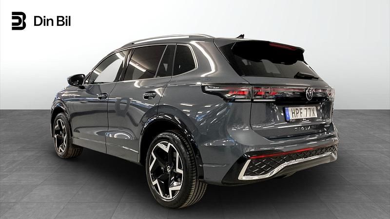 Begagnad VW Tiguan R-line 177 HK (130 kW) 2024 Grå SUV
