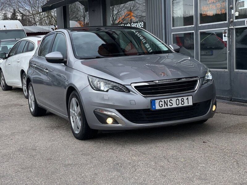 Grå Begagnad 2014 Peugeot 308 Allure Halvkombi | 54 900 kr - Bild 1/4
