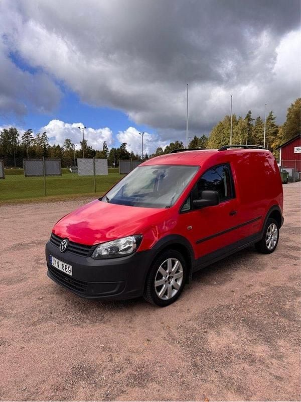 Röd Begagnad 2012 VW Caddy Minibuss | 65 000 kr (Dyr) - Bild 1/4