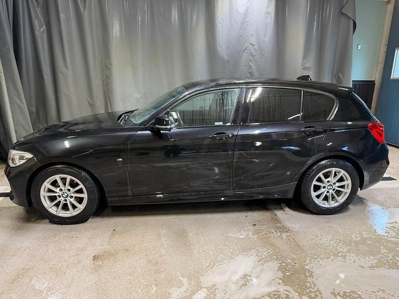 Begagnad BMW 118 150 HK (110 kW) 2018 Halvkombi