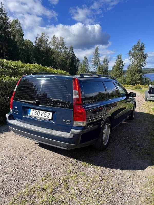 Blå Begagnad 2003 Volvo V70 Business Edition Kombi | 25 000 kr (Bra pris) - Bild 1/4