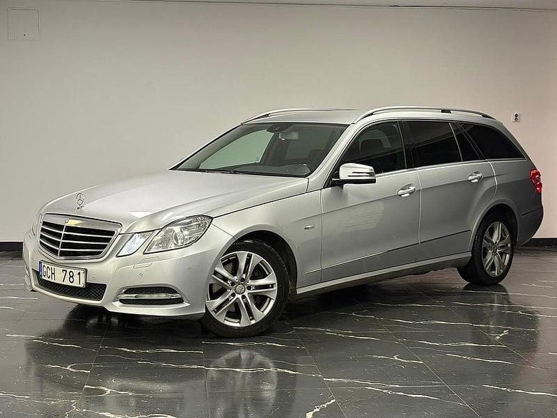 Silver Begagnad 2012 Mercedes E350 Avantgarde Kombi | 99 900 kr (Bra pris) - Bild 1/4