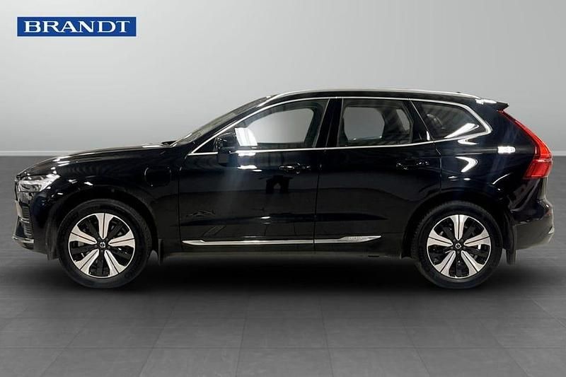 Begagnad Volvo XC60 Plus 355 HK (261 kW) 2023 Svart SUV