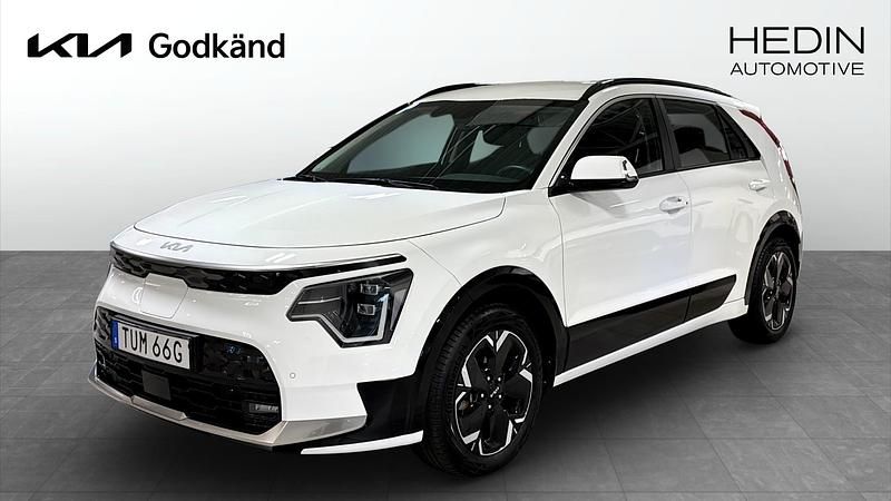 Vit (white) Begagnad 2022 Kia e-Niro 2 SUV | 319 900 kr (Lite dyr) - Bild 1/4