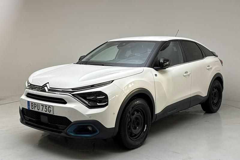 Vit Begagnad 2022 Citroën e-C4 Shine | 182 000 kr (Marknadspris) - Bild 1/4