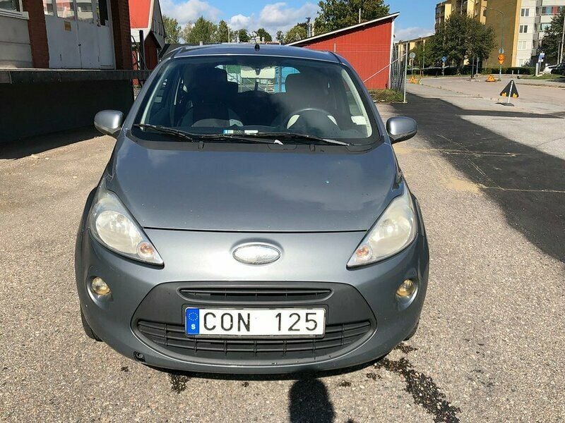 Begagnad Ford Ka 70 HK (51 kW) 2009 Grå Halvkombi