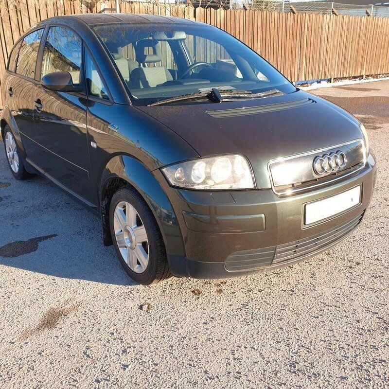 Begagnad Audi A2 75 HK (55 kW) 2001 Mörkgrön Halvkombi