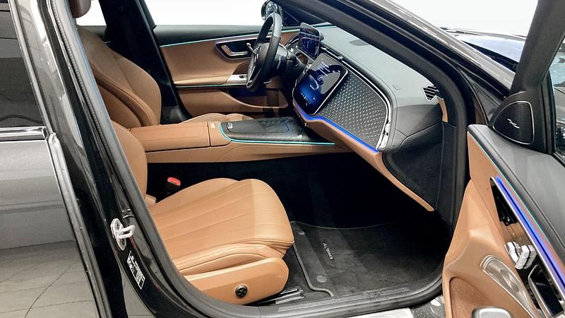 Begagnad Mercedes E300 313 HK (230 kW) 2025 Grå (grey) Kombi