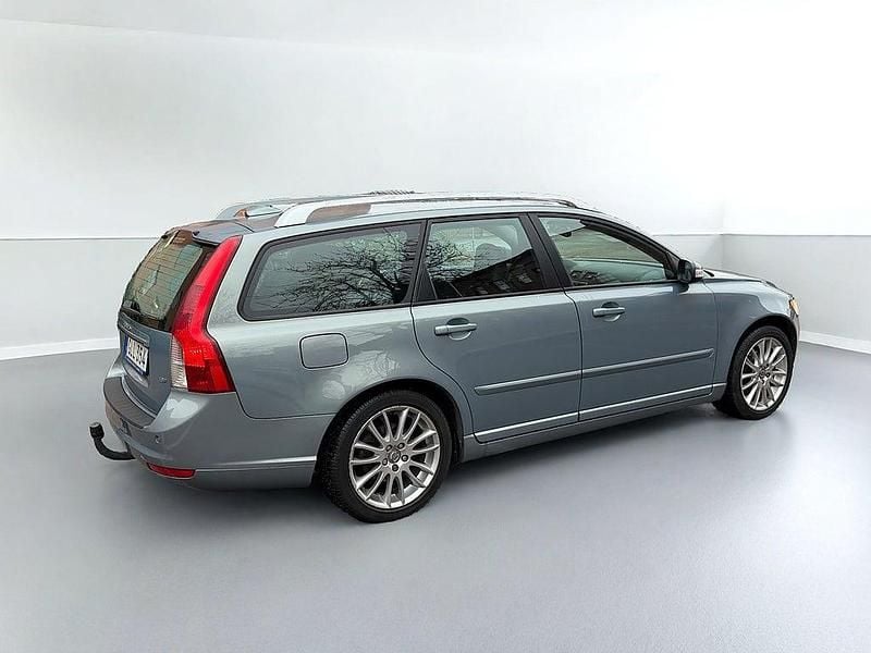 Begagnad Volvo V50 Summum 125 HK (91 kW) 2007 Ljusblå Kombi