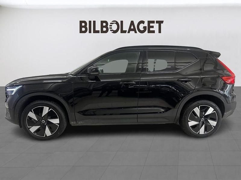 Begagnad Volvo EX40 Plus 188 kW (256 HK) 2024 Svart SUV