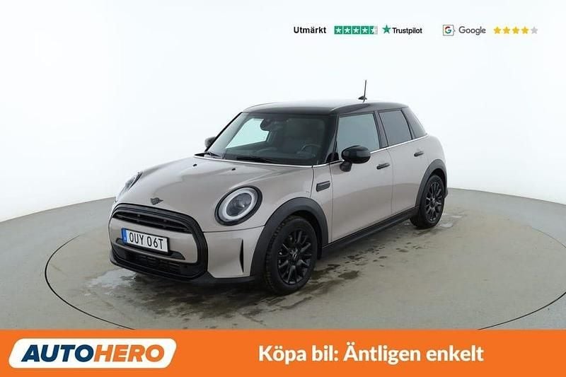 Grå Begagnad 2022 Mini Cooper Halvkombi | 247 000 kr (Marknadspris) - Bild 1/4