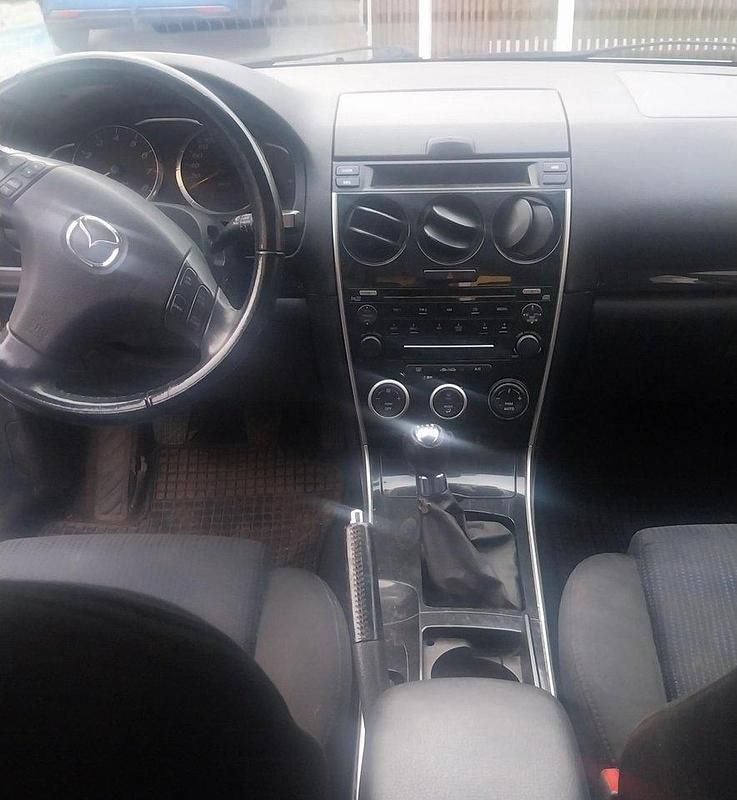 Grå Begagnad 2008 Mazda 6 Inclusive Halvkombi | 15 000 kr (Superpris) - Bild 1/4