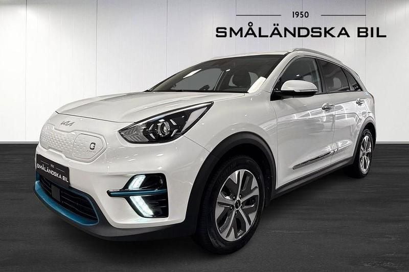 Vit Begagnad 2021 Kia e-Niro Advance SUV | 249 000 kr (Marknadspris) - Bild 1/4