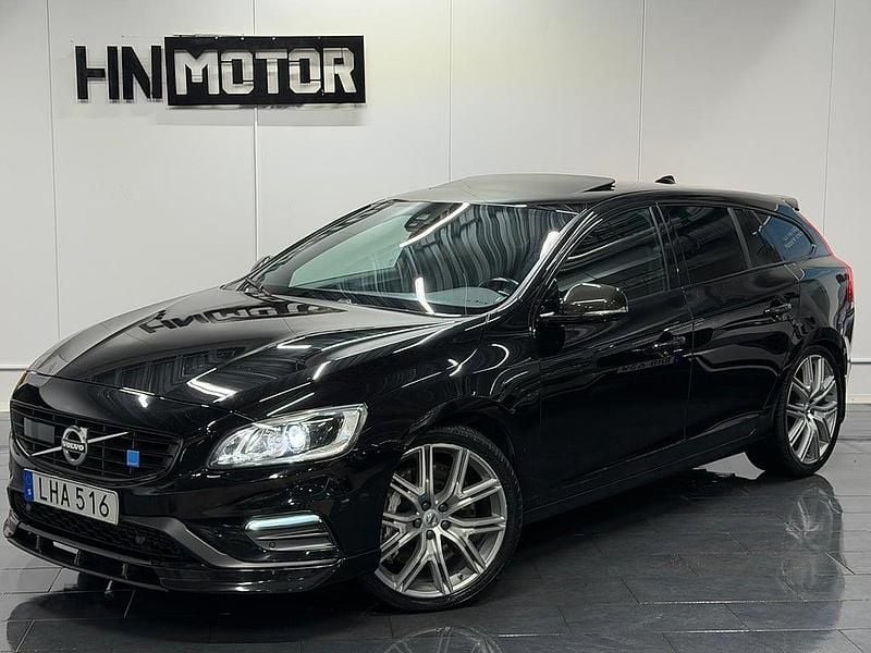 Svart Begagnad 2017 Volvo V60 Kombi | 329 900 kr - Bild 1/4