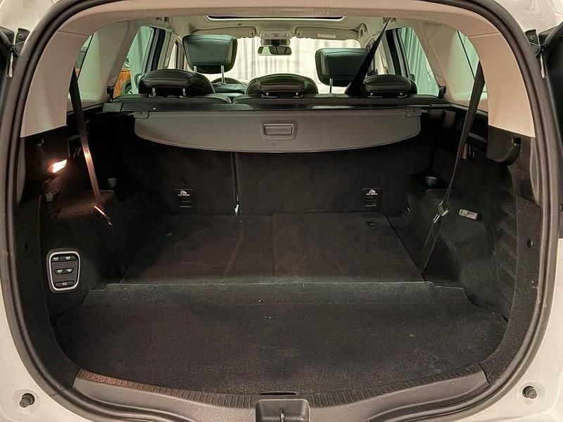 Begagnad Renault Grand Scénic IV Bose Edition 110 HK (80 kW) 2017 Vit Minibuss