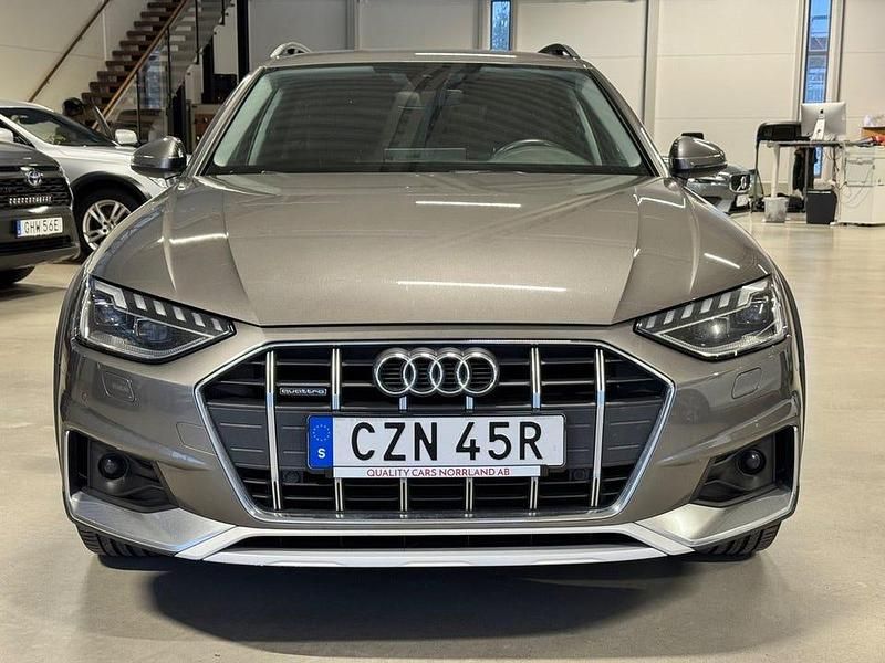 Begagnad Audi A4 Allroad Comfort 190 HK (139 kW) 2019 Grå Kombi