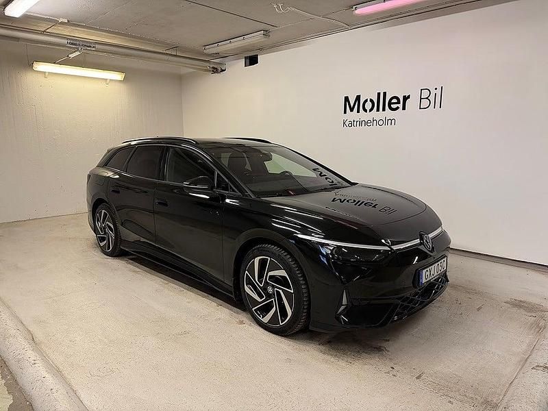 Svart Begagnad 2025 VW ID.7 GTX Kombi | 589 900 kr (Marknadspris) - Bild 1/4