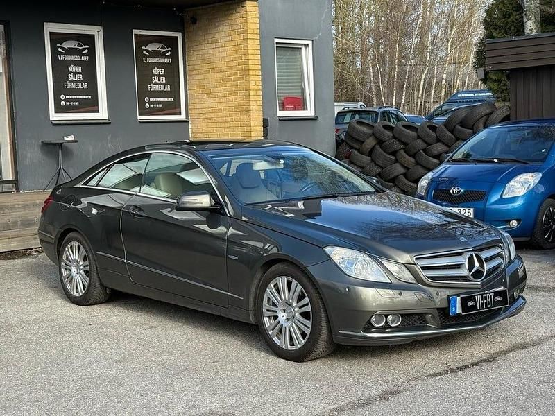Begagnad Mercedes E220 170 HK (125 kW) 2010 Grå Sportkupé