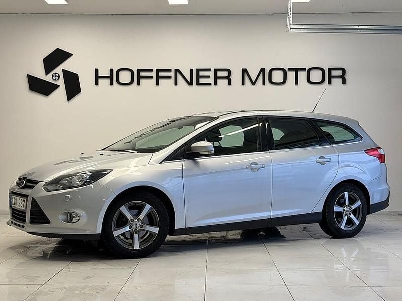 Begagnad Ford Focus Titanium 101 HK (74 kW) 2013 Grå Kombi