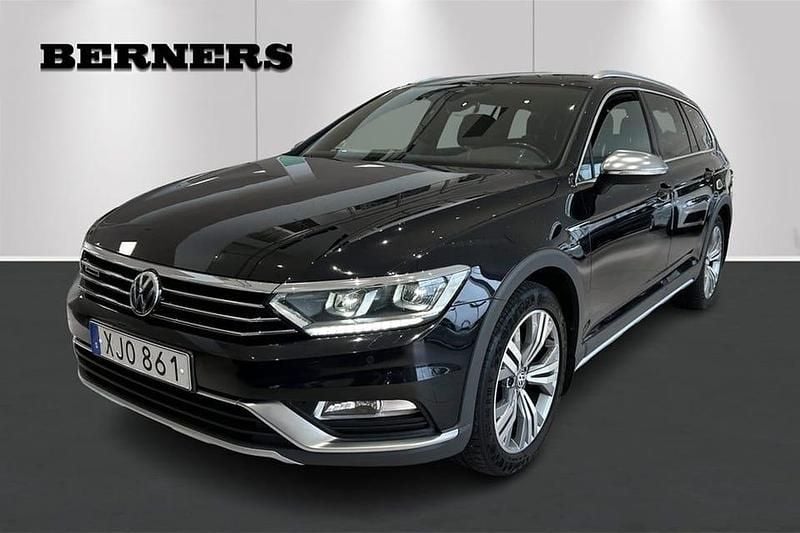 Svart Begagnad 2017 VW Passat Alltrack Kombi | 219 900 kr (Marknadspris) - Bild 1/4