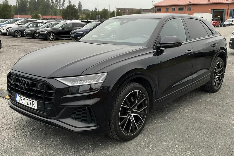 Svart Begagnad 2020 Audi Q8 SUV | 440 000 kr - Bild 1/3
