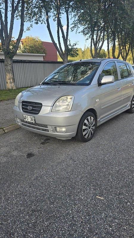 Silver Begagnad 2005 Kia Picanto 4 Halvkombi | 32 000 kr (Marknadspris) - Bild 1/4