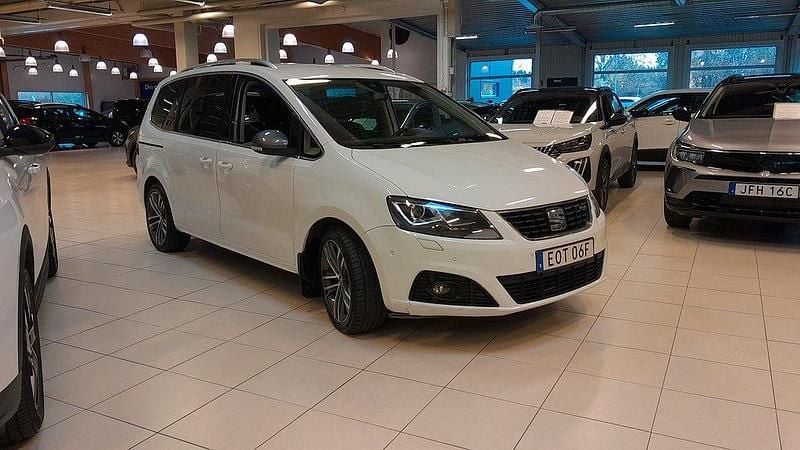 Vit Begagnad 2019 Seat Alhambra 4Drive Minibuss | 249 900 kr (Dyr) - Bild 1/4