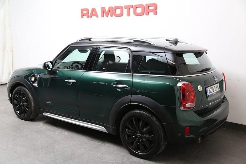 Begagnad Mini Cooper Countryman Salt 224 HK (164 kW) 2019 British racing green metallic SUV
