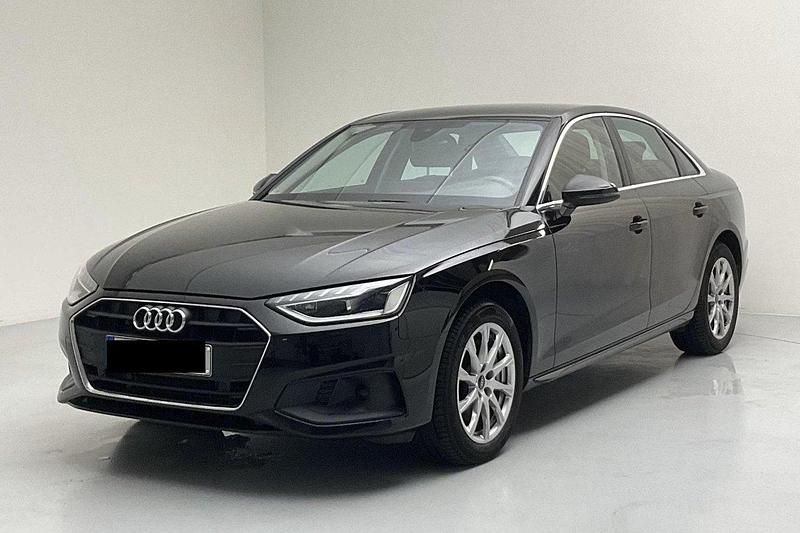 Svart Begagnad 2022 Audi A4 Proline Sedan | 289 900 kr (Marknadspris) - Bild 1/4