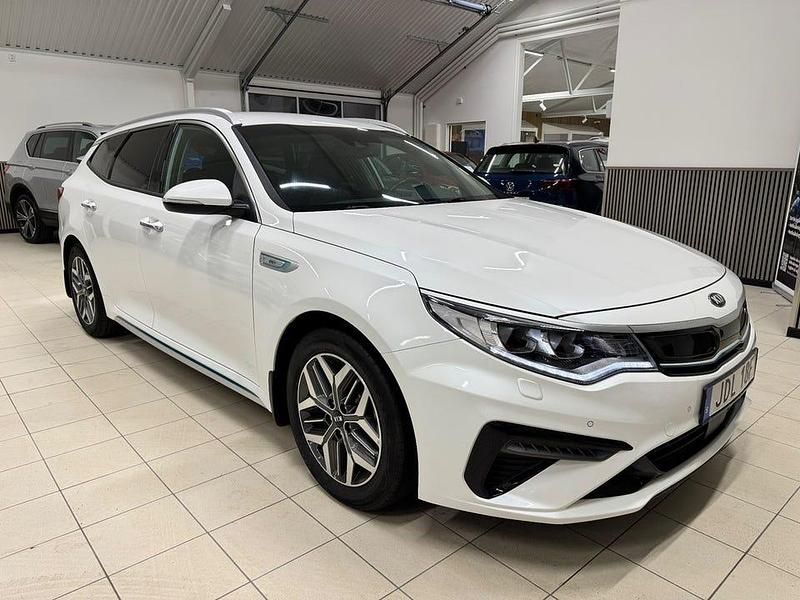 Vitmetall Begagnad 2019 Kia Optima Advance Kombi | 199 900 kr (Marknadspris) - Bild 1/4