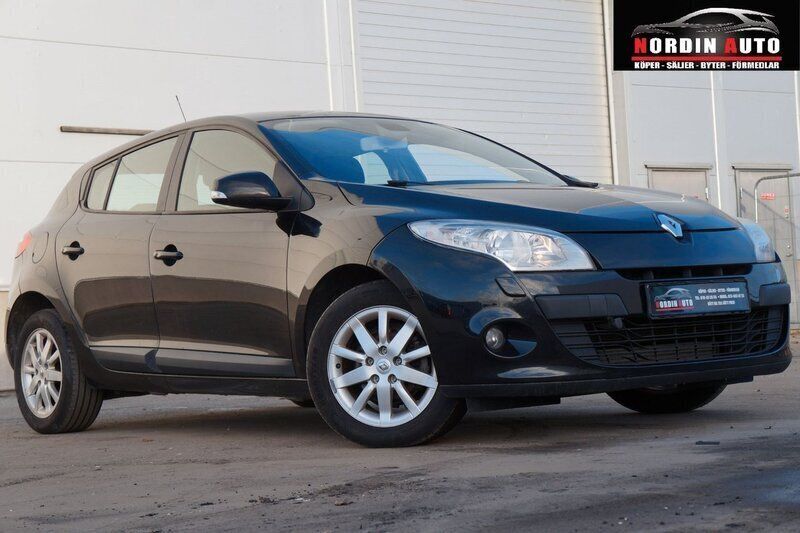 Svart Begagnad 2010 Renault Mégane III Halvkombi | 59 900 kr (Lite dyr) - Bild 1/4