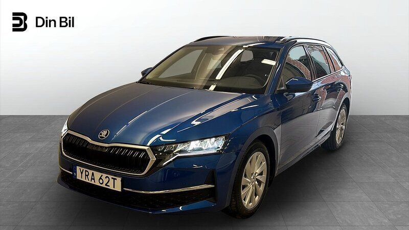 Blå (race blue metallic) Begagnad 2024 Skoda Octavia Selection Kombi | 305 000 kr (Marknadspris) - Bild 1/4