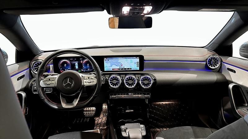 Begagnad Mercedes CLA250 Shooting Brake 2023 Grå Kombi
