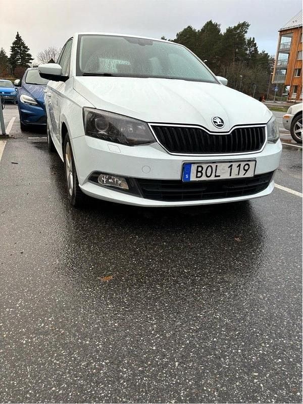 Begagnad 2017 Skoda Fabia Style Halvkombi | 80 000 kr (Bra pris) - Bild 1/4