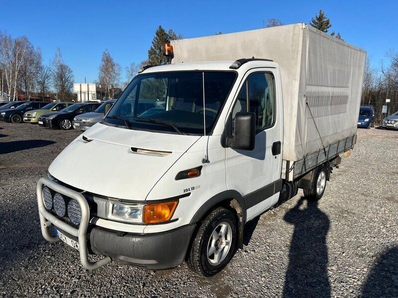 Vit Begagnad 2004 Iveco Daily Van | 49 900 kr - Bild 1/4