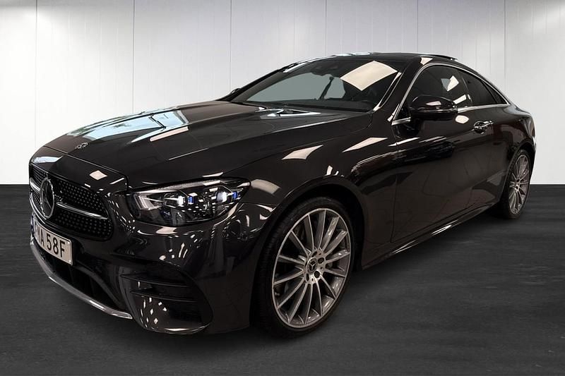 Grå (grey) Begagnad 2021 Mercedes E450 Premium Plus Sportkupé | 549 900 kr - Bild 1/4