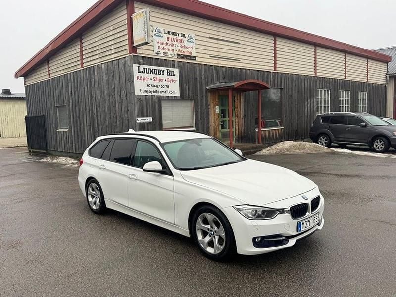 Begagnad BMW 328 245 HK (180 kW) 2013 Vit