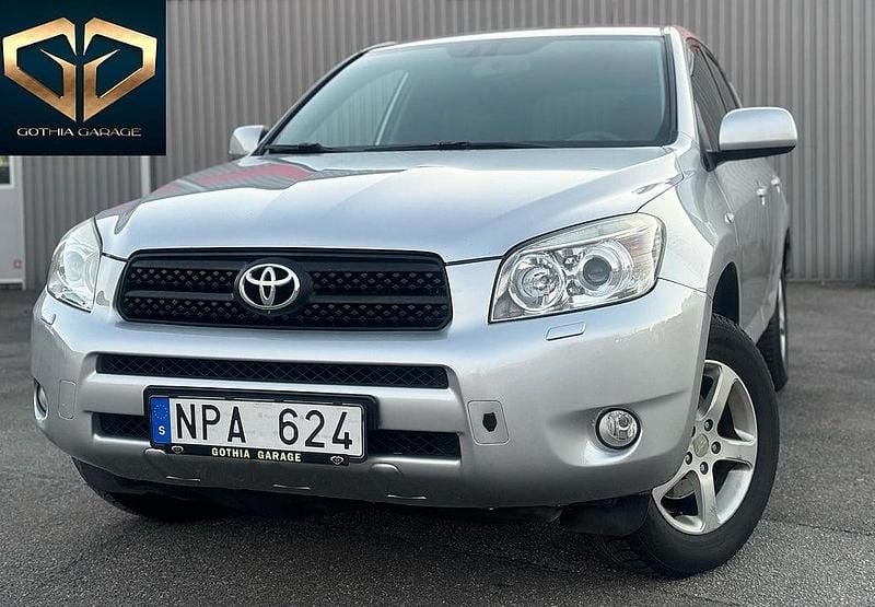 Silver Begagnad 2008 Toyota RAV4 SUV | 94 900 kr (Marknadspris) - Bild 1/3