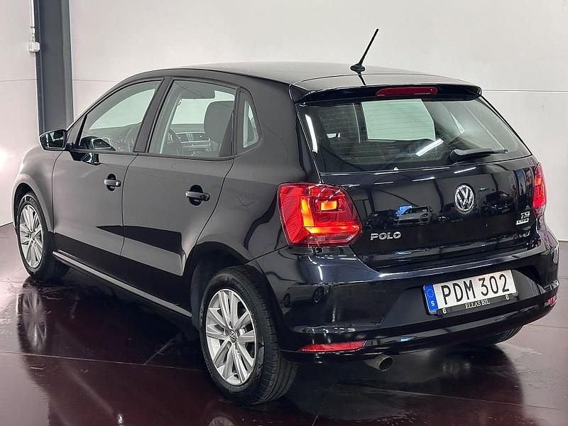 Begagnad VW Polo S 90 HK (66 kW) 2016 Svart Halvkombi