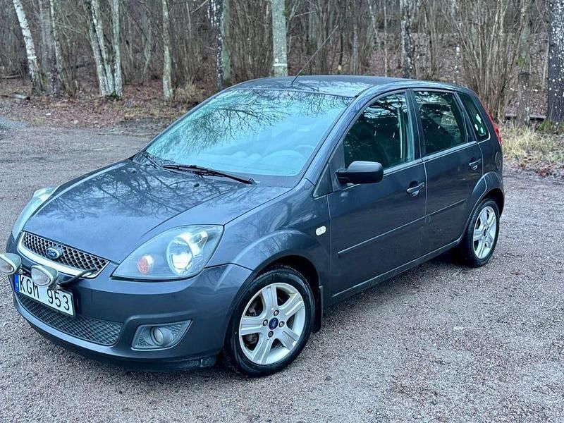 Begagnad 2008 Ford Fiesta Halvkombi | 17 900 kr (Marknadspris) - Bild 1/4
