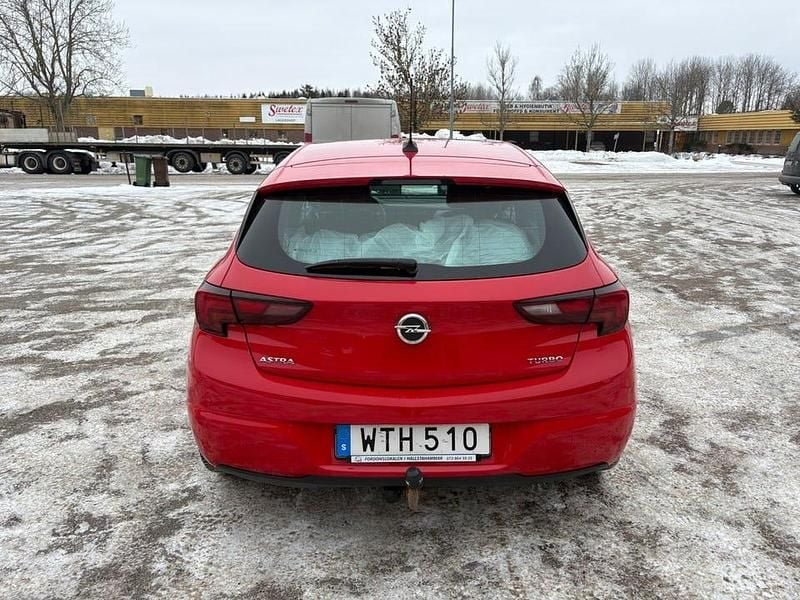 Begagnad Opel Astra Enjoy 125 HK (91 kW) 2018 Röd