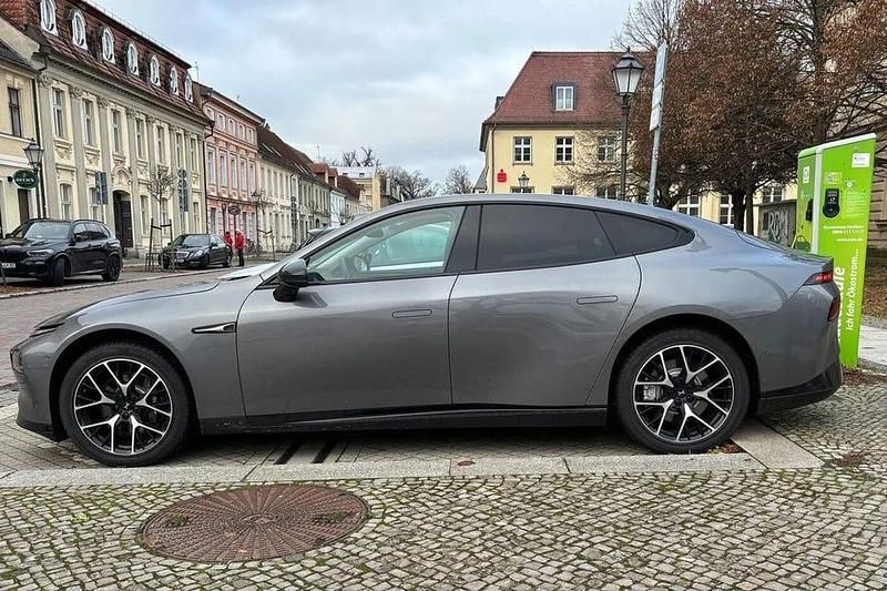 Begagnad XPENG P7 347 kW (473 HK) 2024 Sedan