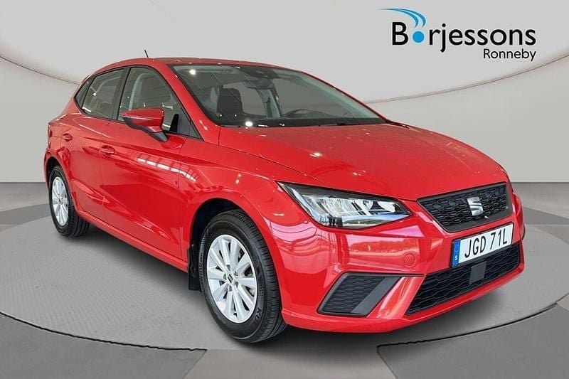 Röd Begagnad 2022 Seat Ibiza Style Halvkombi | 179 000 kr (Marknadspris) - Bild 1/4